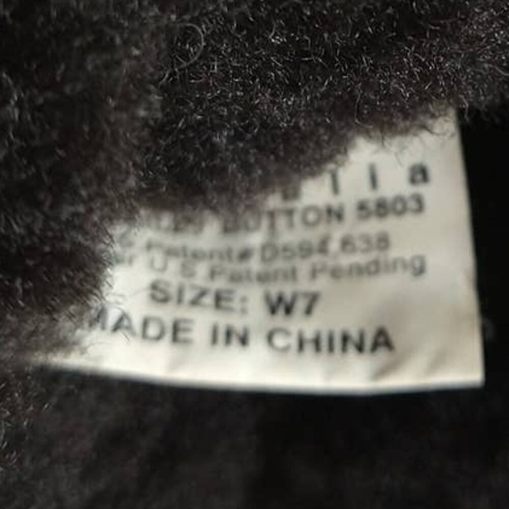 UGG Australia - Bailey Button - Boots - Brown/Black - Women's - 7 - Picture 8 of 8